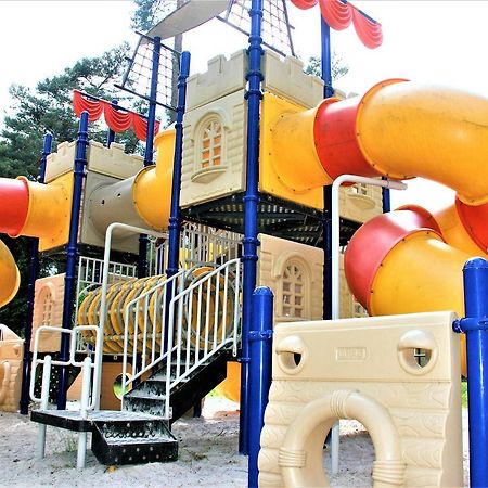 Camping 'T Soete Dal Hotel Zutendaal Exterior photo